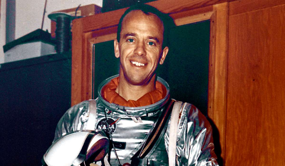 Che fama ha ottenuto Alan Shepard durante la missione Apollo 14?