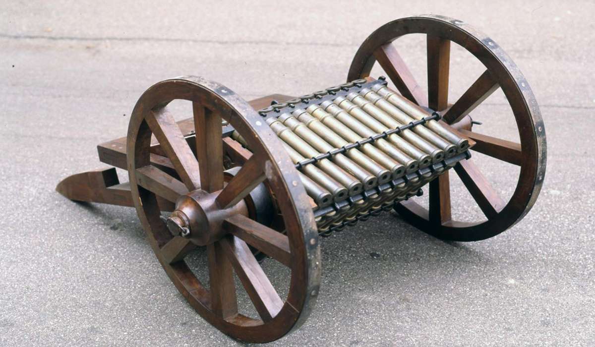 Quale di questi costruì un modello di cannone?