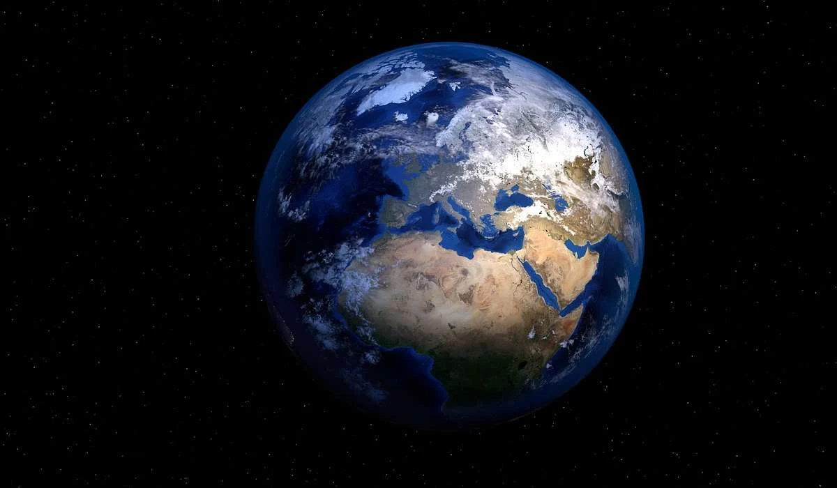 La Terra rilascia energia nell'universo, emettendo radiazioni a quale lunghezza d'onda rispetto a quelle che riceve dal Sole?