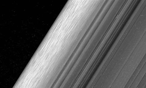 Missione spaziale Cassini-Huygens: la parte dell'anello B di Saturno.