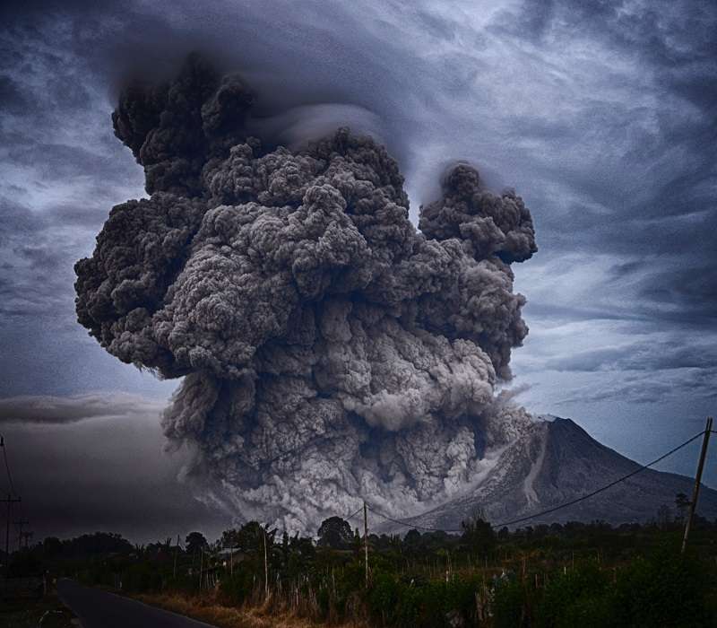 Un supervulcano in eruzione dà un'idea della potenza dei Campi Flegrei
