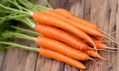 Vitamina A cosa serve mangiare per assimilarla? Le carote sono un ottimo alimento per fare ciò.