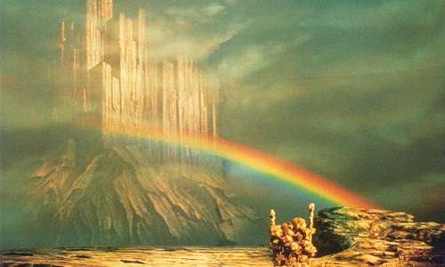 Nella mitologia il Bifrost, o ponte dell'arcobaleno, rappresenta il collegamento tra Asgard e Midgard