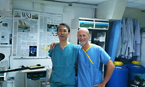 Sergio Canavero e Xiaoping Ren sono i medici che eseguiranno il primo trapianto di testa al mondo.