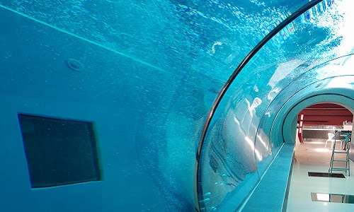 La piscina più profonda del mondo, Y-40, è un capolavoro ingegneristico.