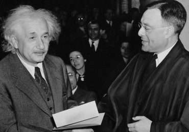 Quali sono gli scienziati che hanno cambiato il mondo? Oltre ad Einstein, Newton, sapresti riconoscere gli scinziati rivoluzionari in base alle loro scoperte anche di quelli meno famosi?