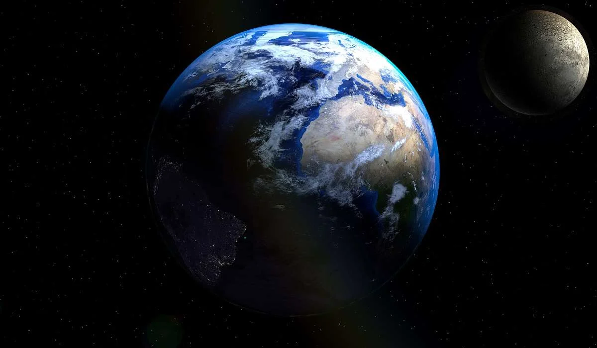 Scienza che studia i corpi celesti mediante la fisica e la chimica.