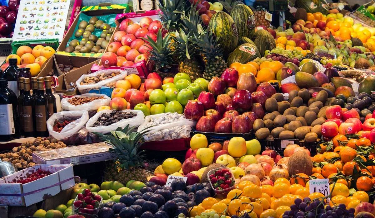 Come affermazione a livello di popolazione, si può affermare che una dieta _____ è la cosa migliore per il mantenimento della salute.