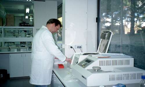 La PCR è molto usata dai biologi molecolari. Si tratta di una tecnica che permette di amplificare un segmento genico ben definito per riuscire a ottenerlo dalla soluzione.