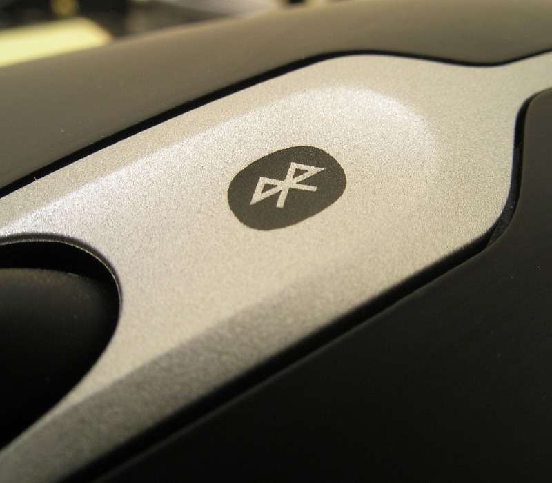 La tecnologia Bluetooth permette di collegare al computer accessori come il mouse senza cavi e fili