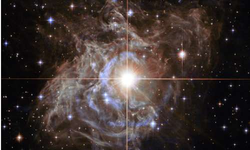 Fotografia del telescopio spaziale Hubble che ritrae una stella supergigante, la stella più grande.