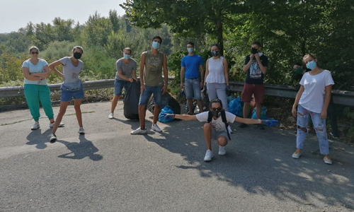 A Frosinone un nutrito gruppo di volontari ha deciso di ripulire una parte della città in occasione di Save the Planet.